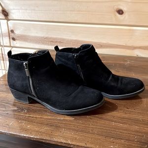 Carlos Santana booties, size 7, black
